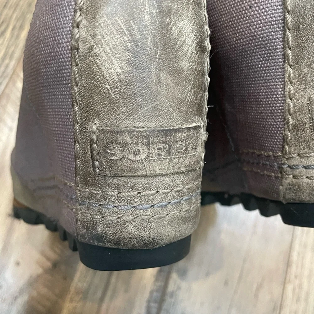Sorel Wedge boots 7.5